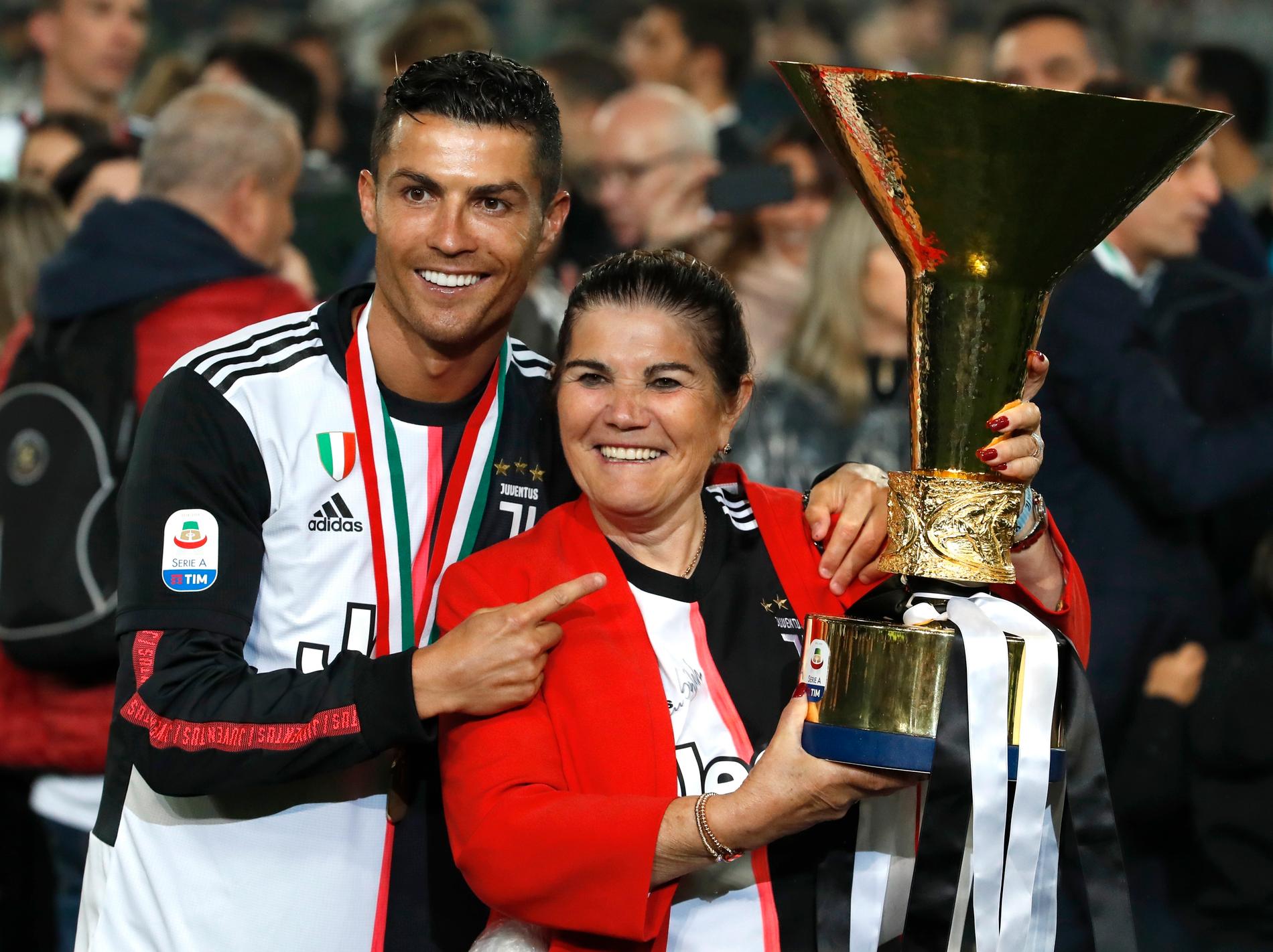 Juventus Cristiano Ronaldo tillsammans med sin mamma Dolores Aveiro. Arkivbild.
