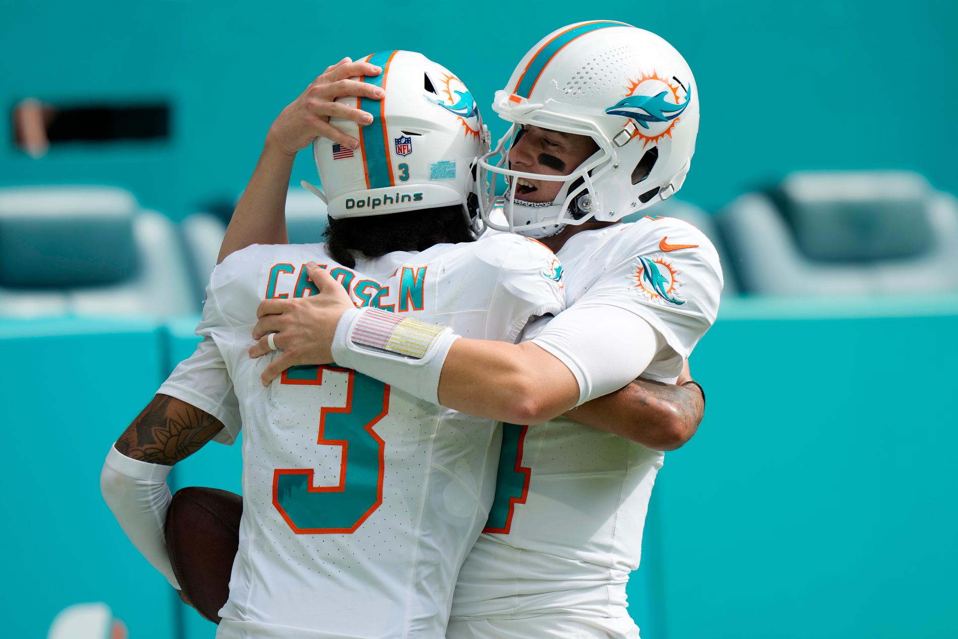 Miami Dolphins-spelare jublar under matchen mot Denver Broncos. 