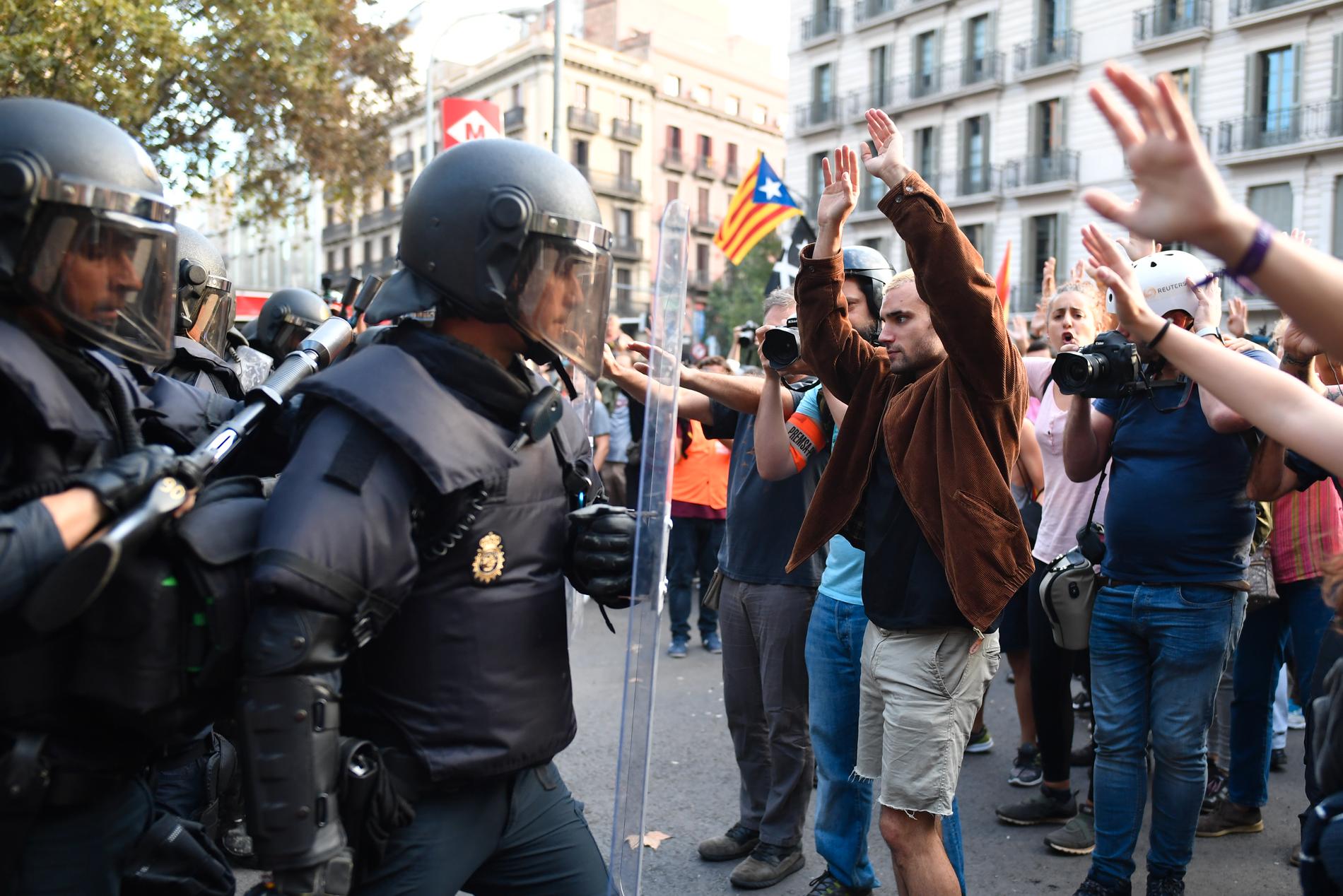 Vox vill förutom att förbjuda samtliga spanska separatiströrelser.