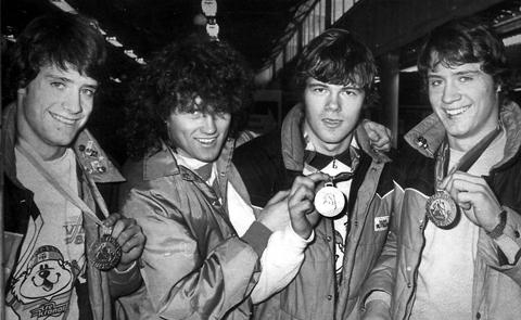 Björklövens guldhjältar Umeålaget hade fyra spelare med i JVM-laget 1981. Fr v: Peter Sundström, Roger ”Bullen” Hägglund, Peter Andersson och Patrik Sundström.