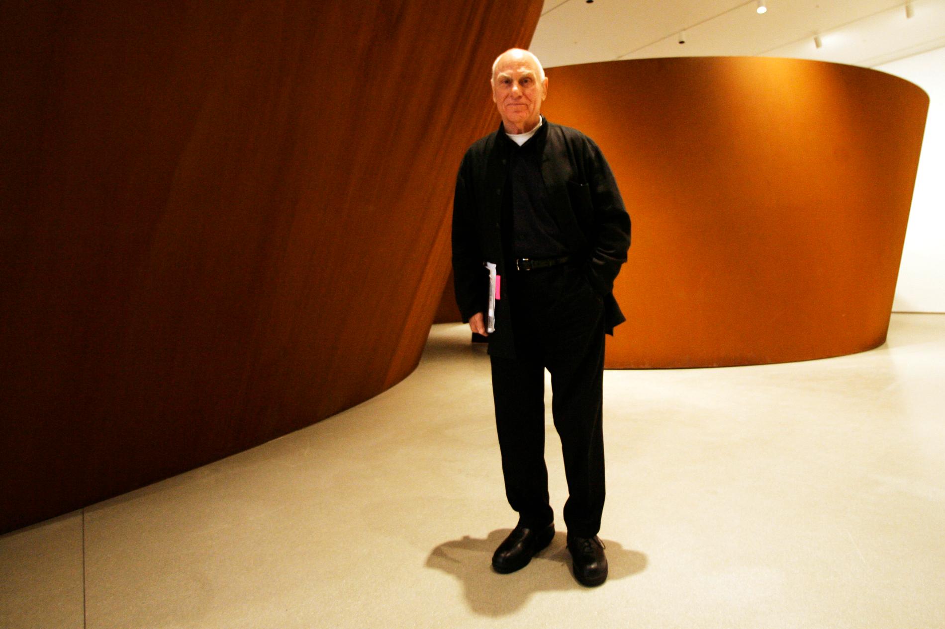 Konstnären och skulptören Richard Serra har avlidit 85 år gammal. Arkivbild.