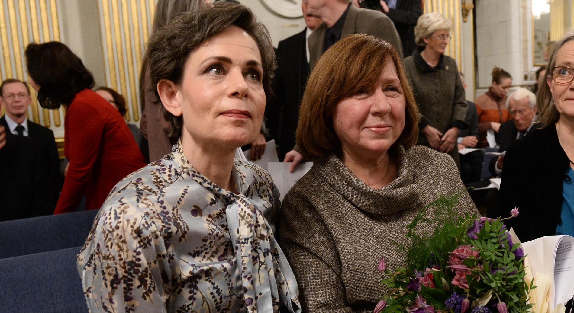 Sara Danius med Nobelpristagaren Svetlana Aleksijevitj.