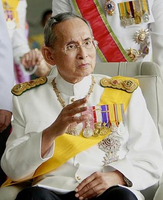 Thailands kung Bhumibol.