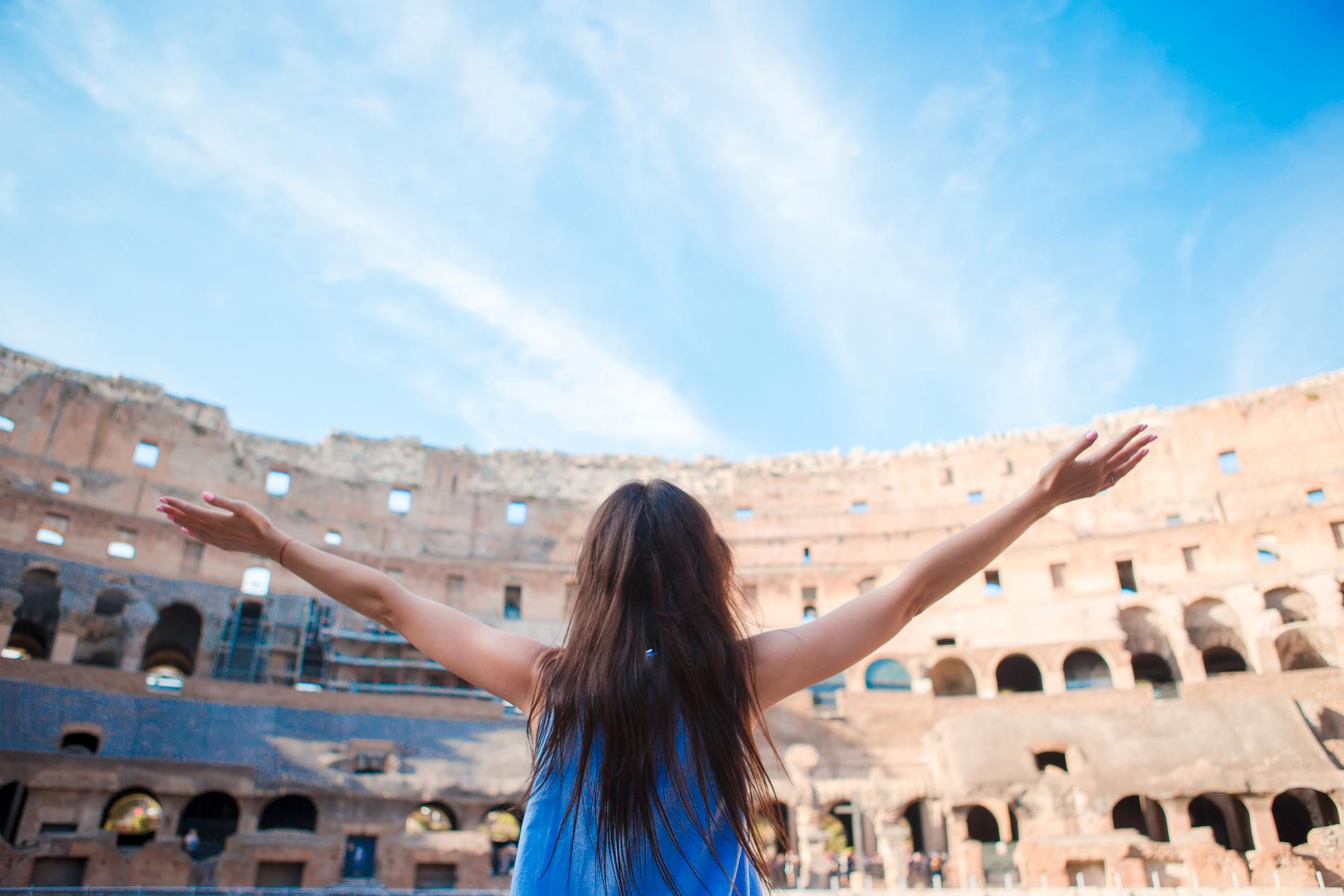 När turisterna vallfärdar till Rom kan det bli lite stökigt, men nu vill man få bukt med turismen. 