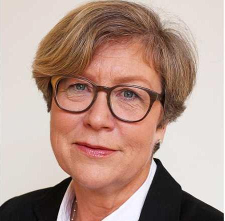 Åsa Witkowski är verksamhetschef på nationella stödtelefonen Kvinnofridslinjen som drivs av Nationellt centrum för kvinnofrid. 