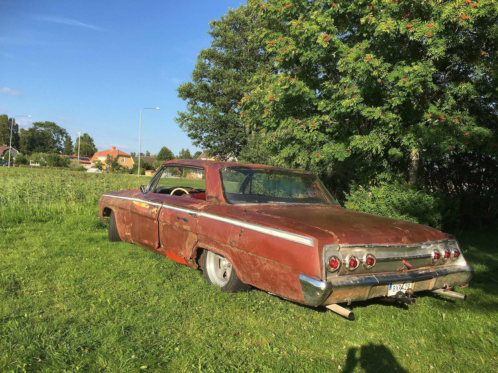 Impala från 1962. ”Denna skönhet har stått på skroten i 37 år men är nu tillbaka. Det har stått en Chevelle på taket, som nu är ihoplappat”, skriver en läsare.