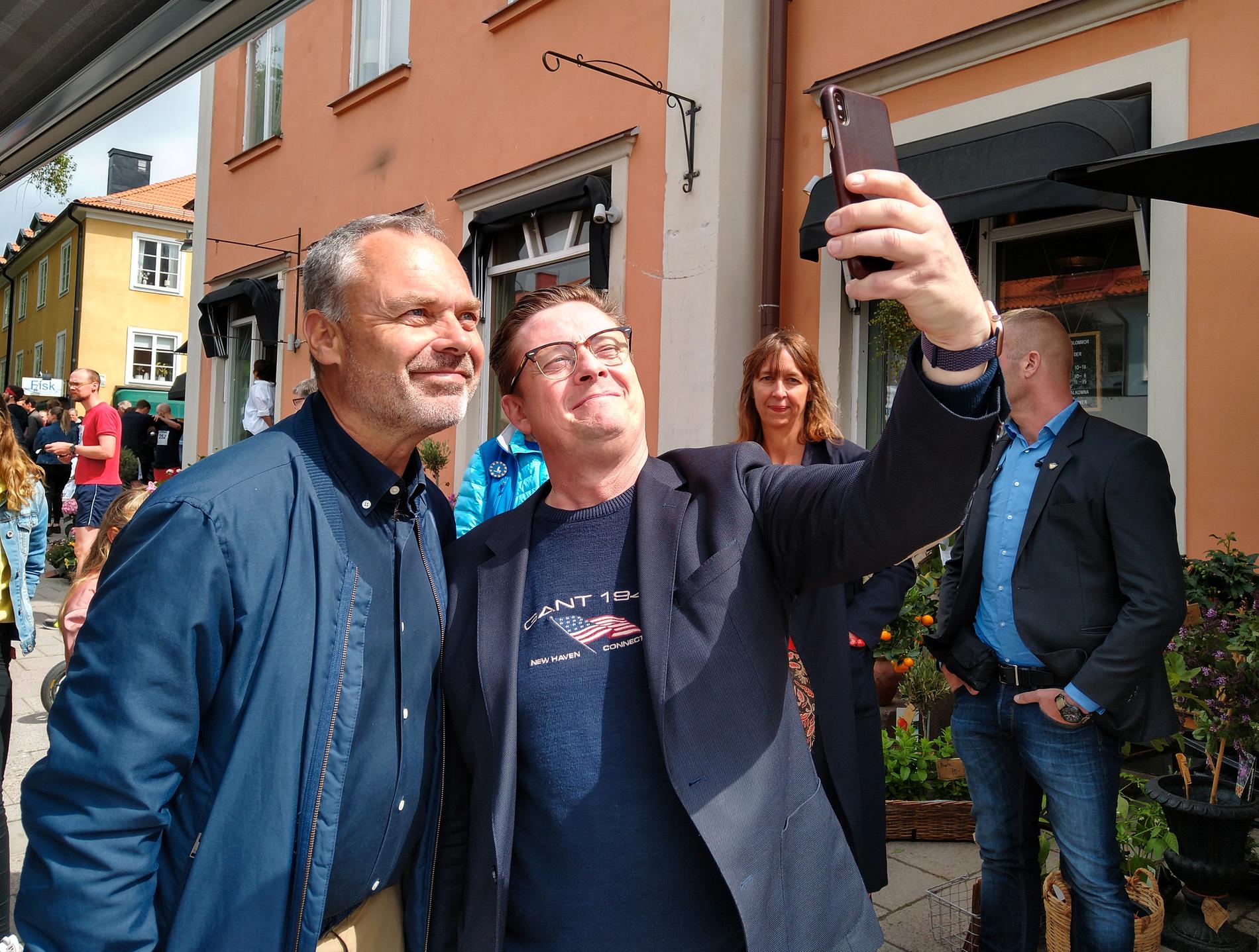 Per Lönnström, 56, och Liberalernas partiledare Jan Björklund i Bromma.