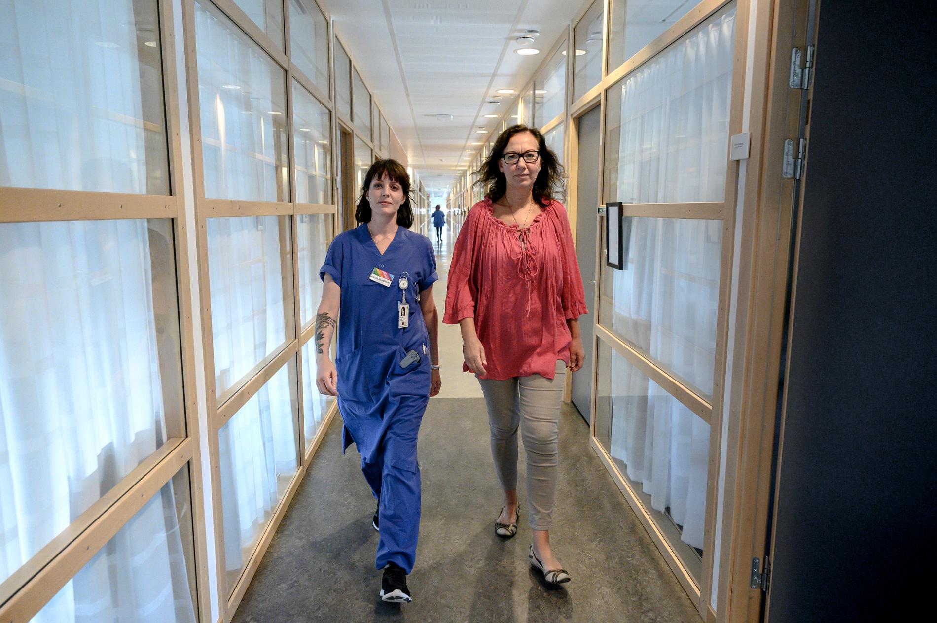 Sveriges första specialistmottagning för personer med självskadebeteende har öppnat på Östra Sjukhuset i Göteborg. Tess Johansson, peer support och Nina Pedersen, enhetschef.