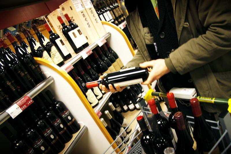 Sveriges detaljhandelsmonopol begränsar alkoholskadorna, skriver debattören.