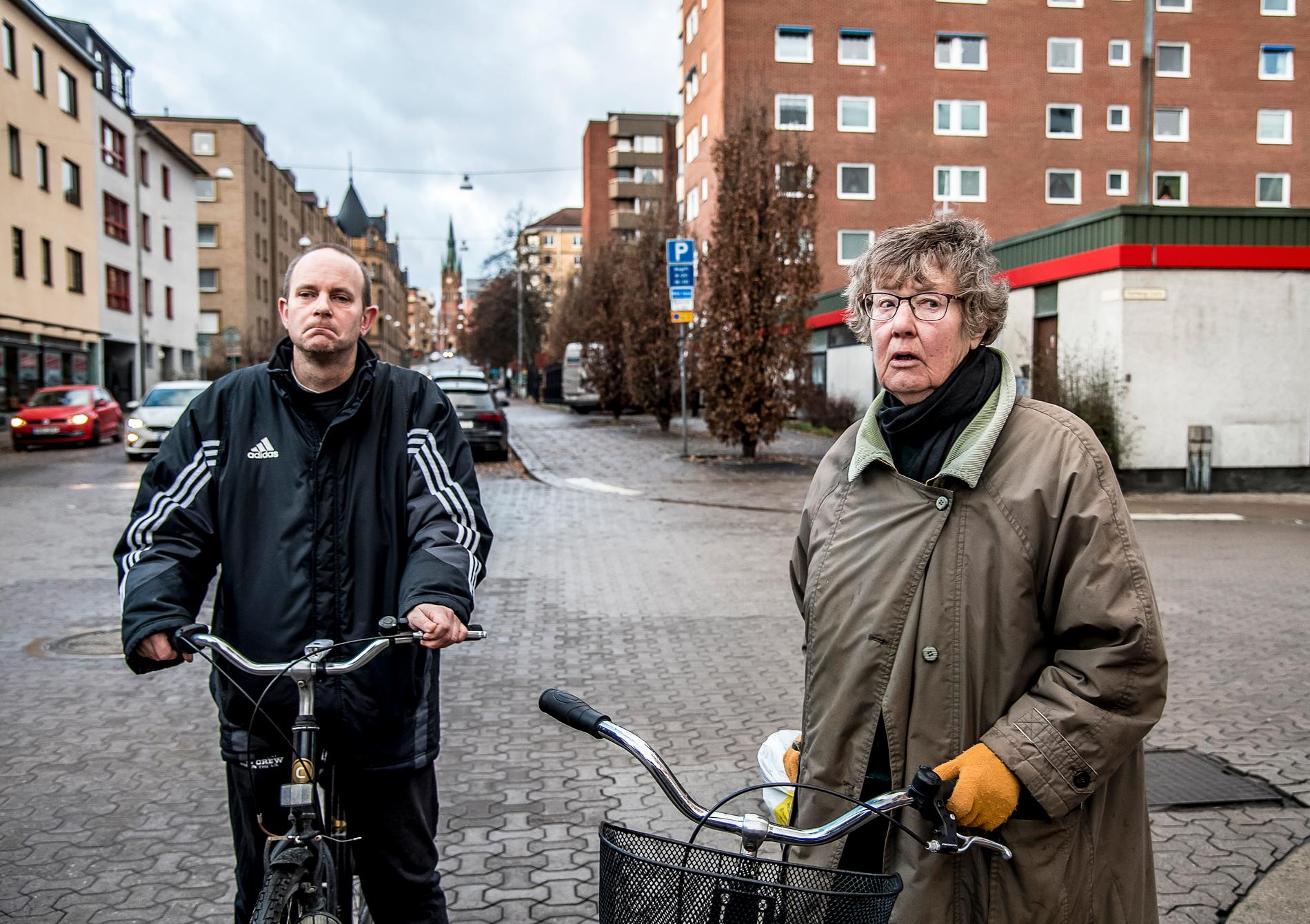 Jonas Larsson och Birgitta Hultgård. 