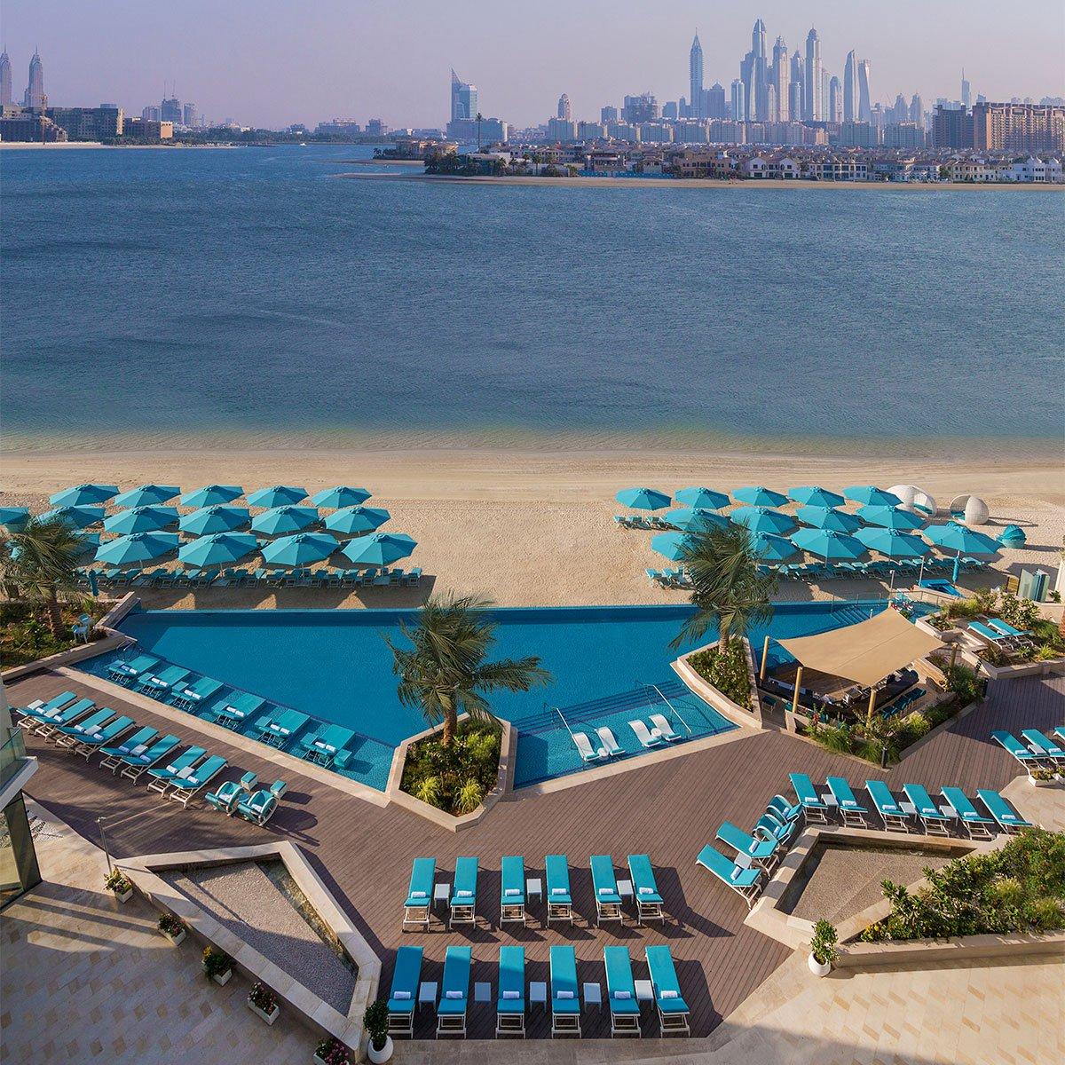 På The Retreat Palm Dubai MGallery by Sofitel  erbjuds både yoga och spabehandlingar.