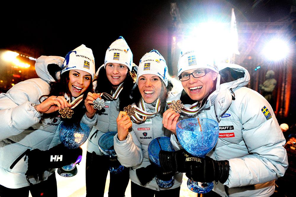 Medaljer i damstafetten genom tiderna VM 2011 i Holmenkollen, Ida Ingemarsdotter, Anna Haag, Britta Johansson Norgren, Charlotte Kalla tog silver.