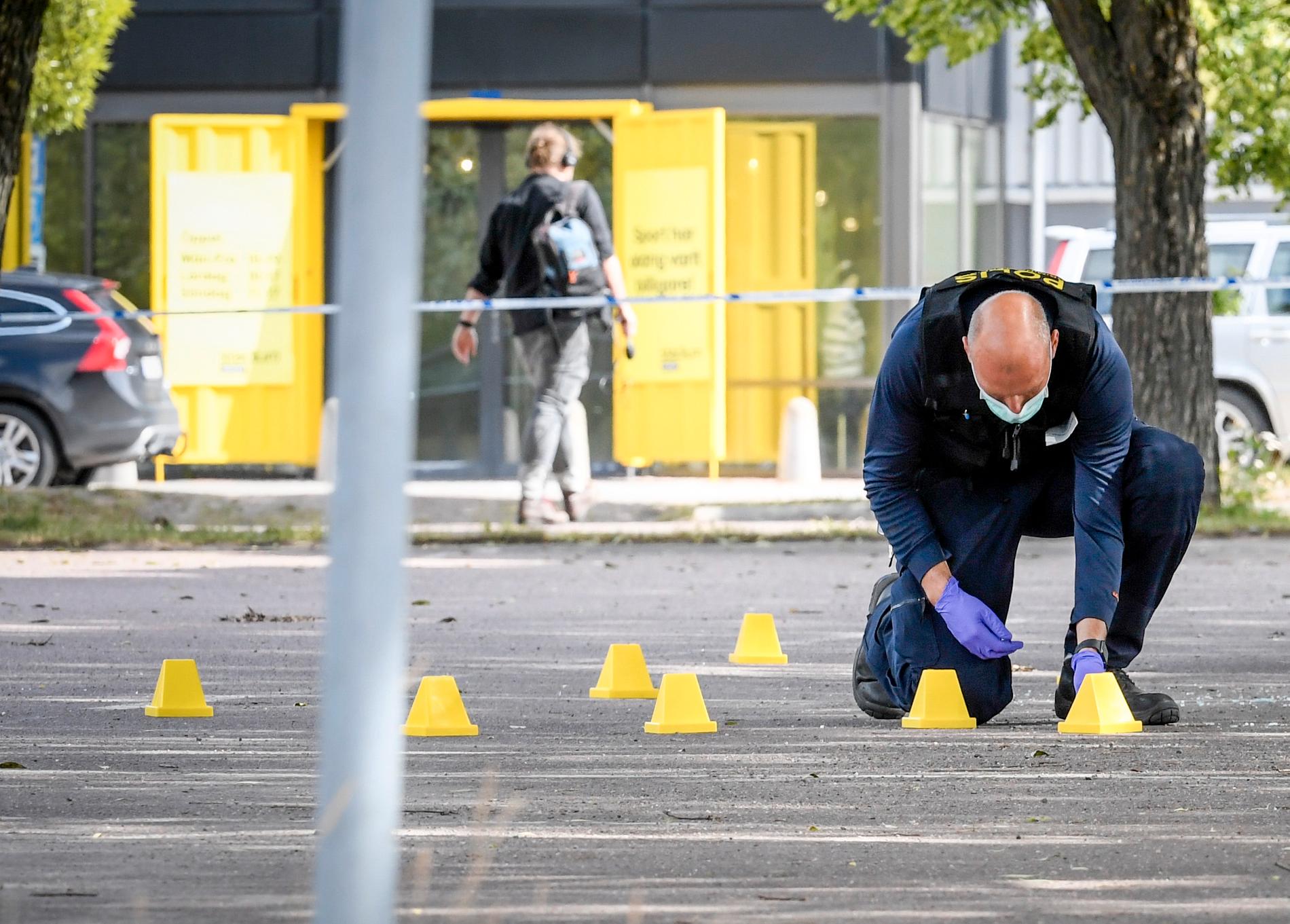 En person har dött efter en skjutning vid köpcentret Kupolen i Borlänge