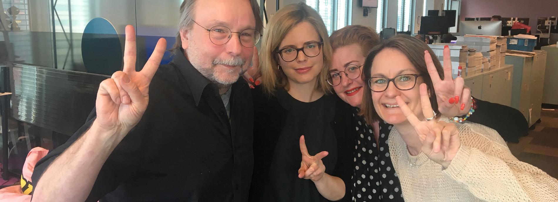 Fredstecken med Ingvar Persson, Jonna Sima, Ulrica Schenström och programledare Anna Andersson.