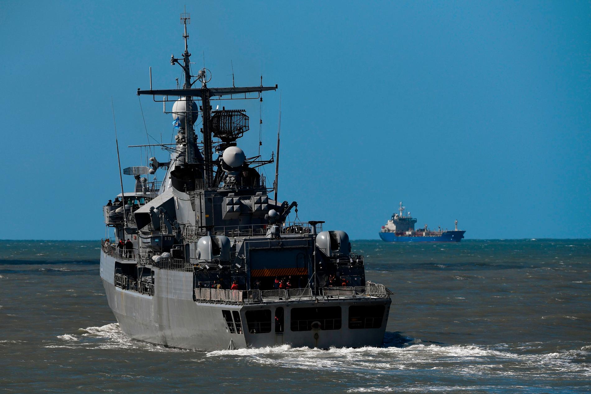 Argentinska marinen söker efter ubåten.