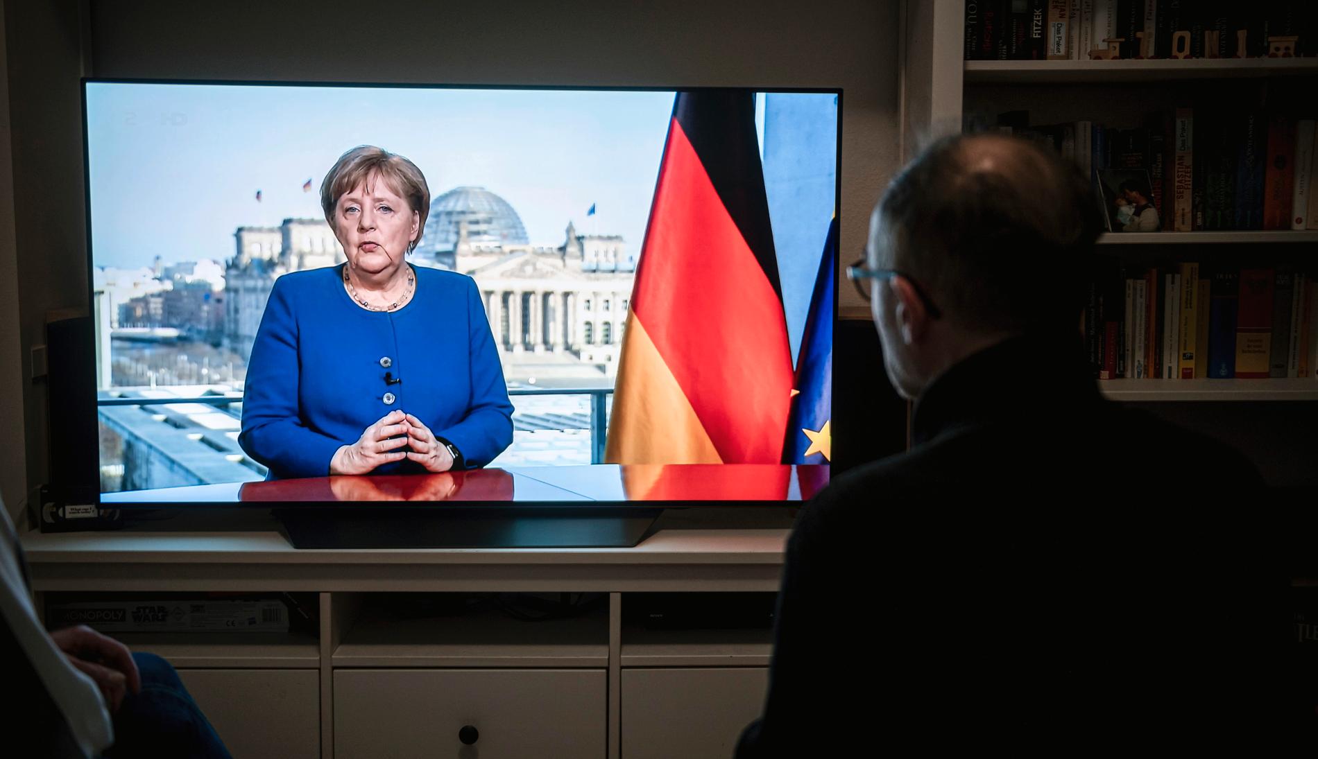 Tyskarna bänkade sig för att se Merkels första extrainsatta tv-tal någonsin. 