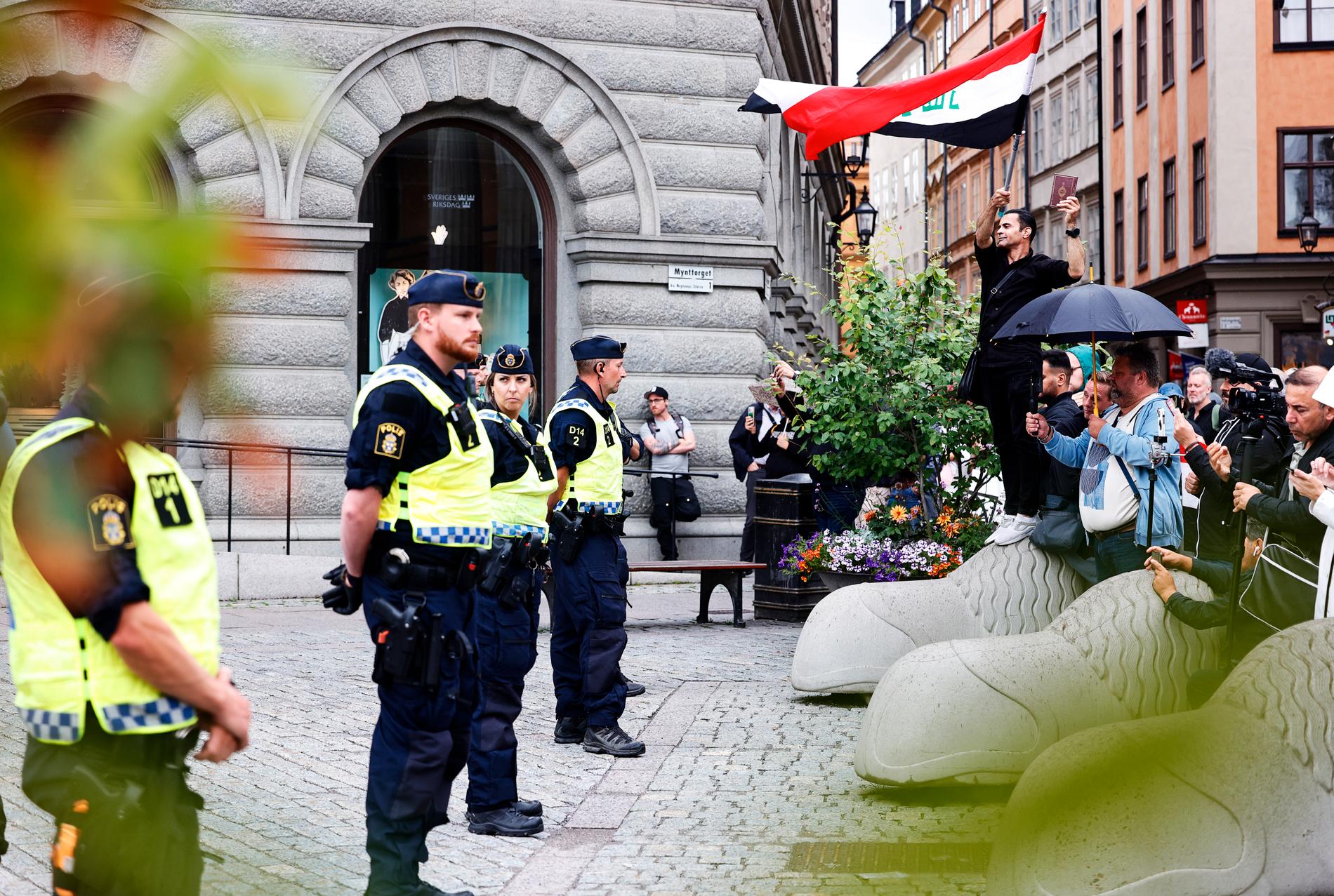 Den senaste tidens koranbränningar i Sverige har försämrat säkerhetsläget, enligt Nationellt centrum för terrorhotbedömning.