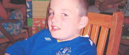 Mördades på fotbollsplanen En 15-åring uppges ha gripits misstänkt för mordet på 11-åriga Rhys Jones.