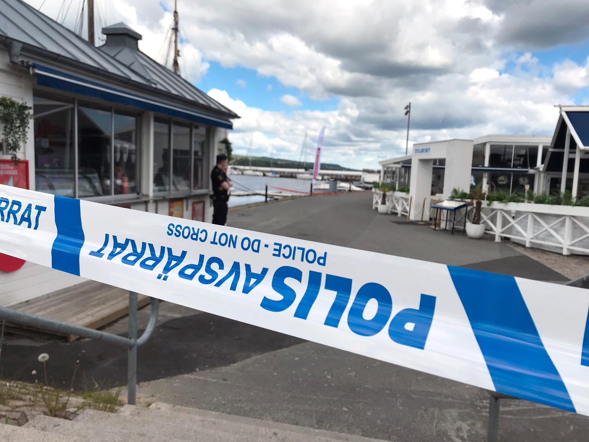 Polisen larmades vid 10.27 på lördagen om en befarad drunkning vid hamnpiren i Jönköping.