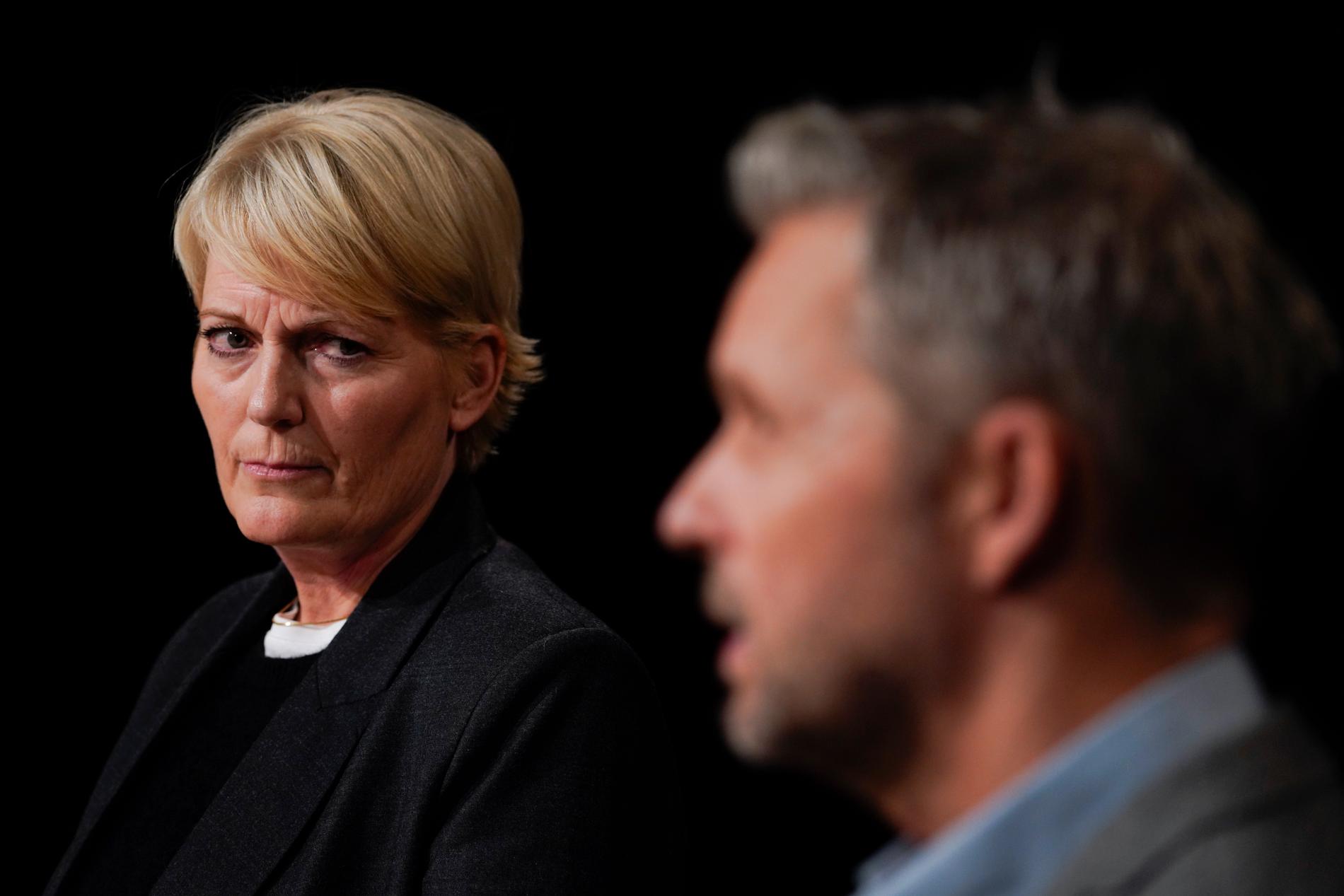 En pressträff hölls om skandalserien. Vibeke Fürst Haugen, chef på NRK uttalade sig.