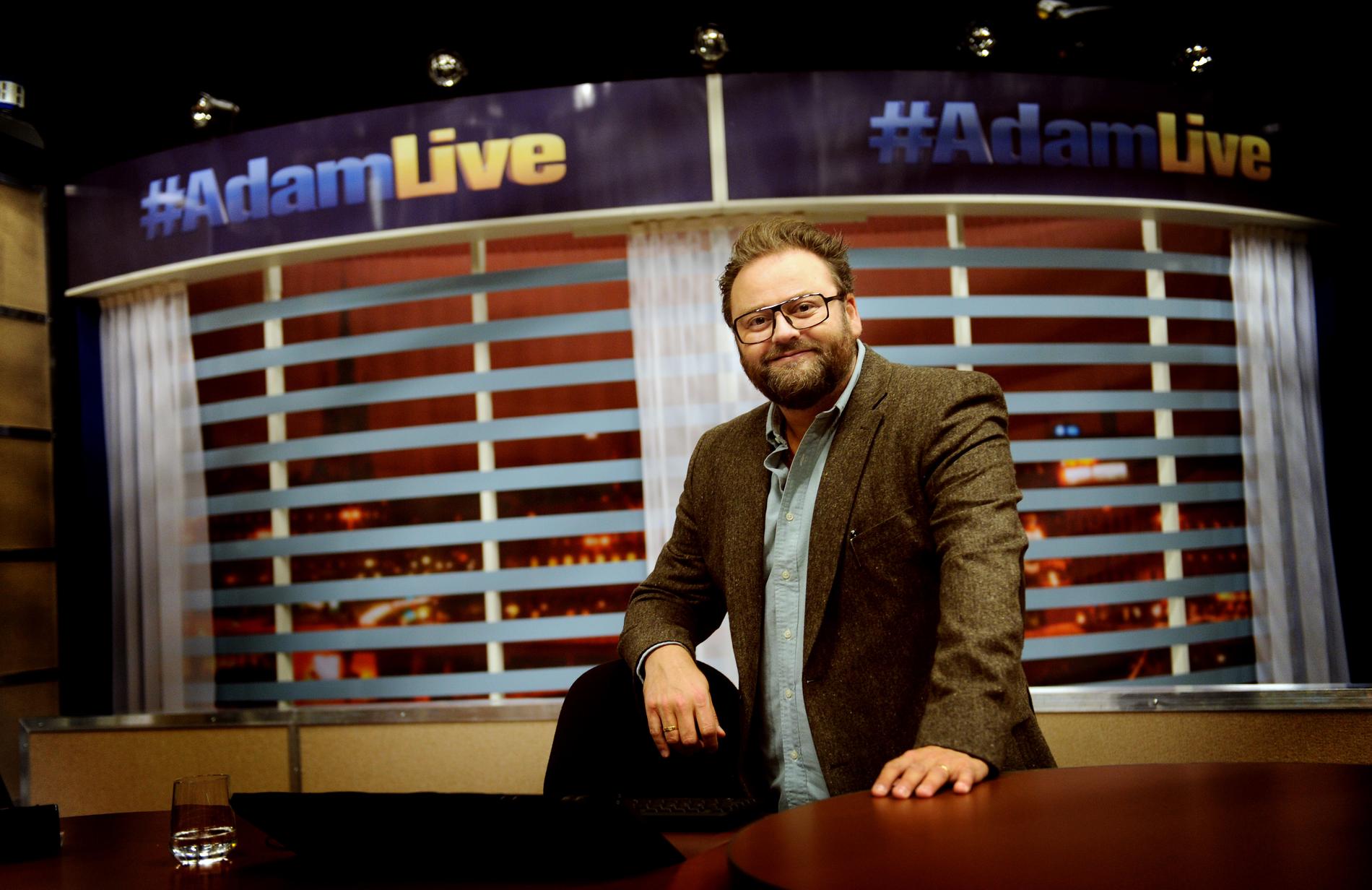 Pratshowen ”Adam live” sändes i TV3 2011 och 2012.