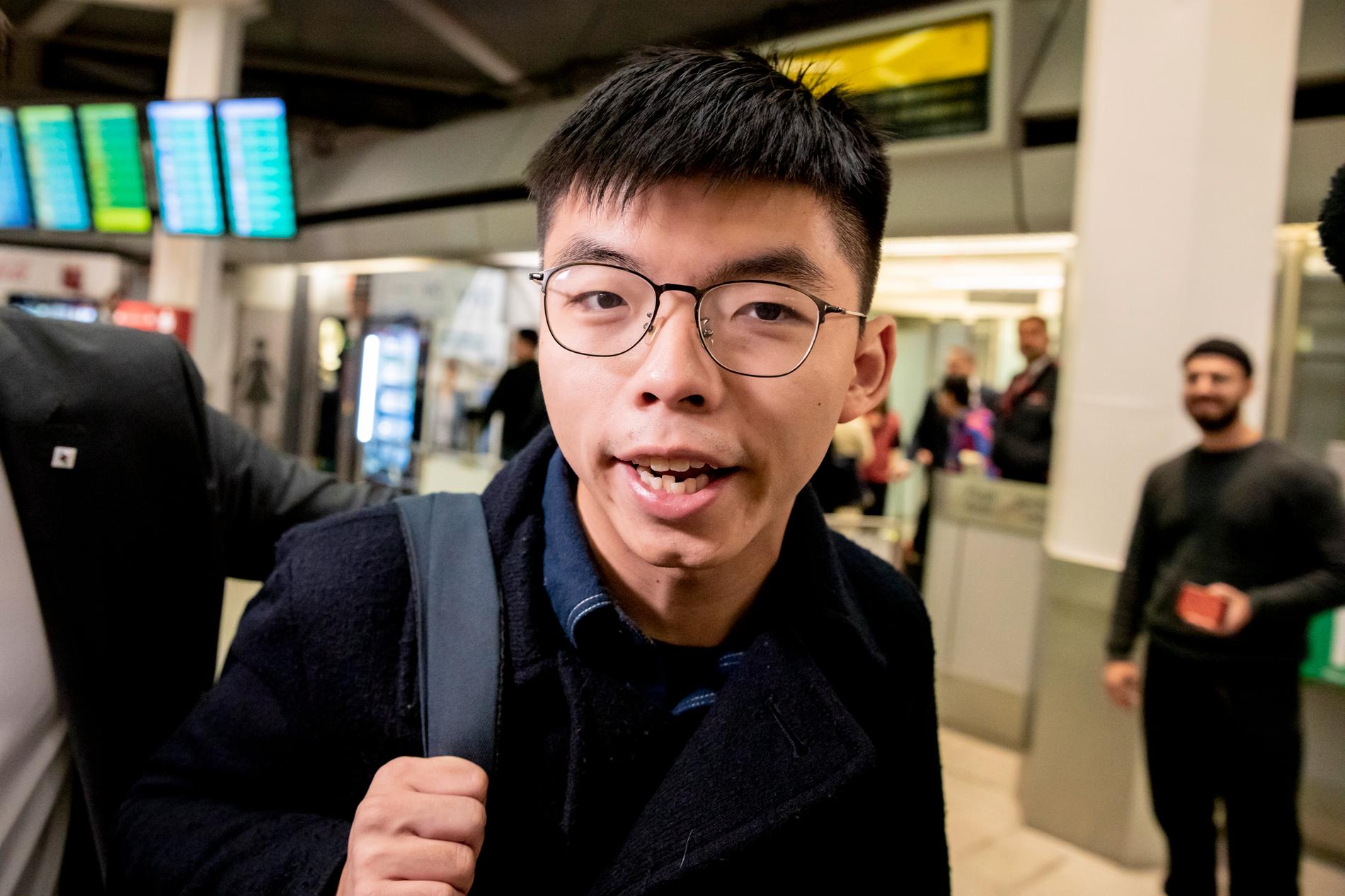 Aktivisten Joshua Wong anländer till Berlin.