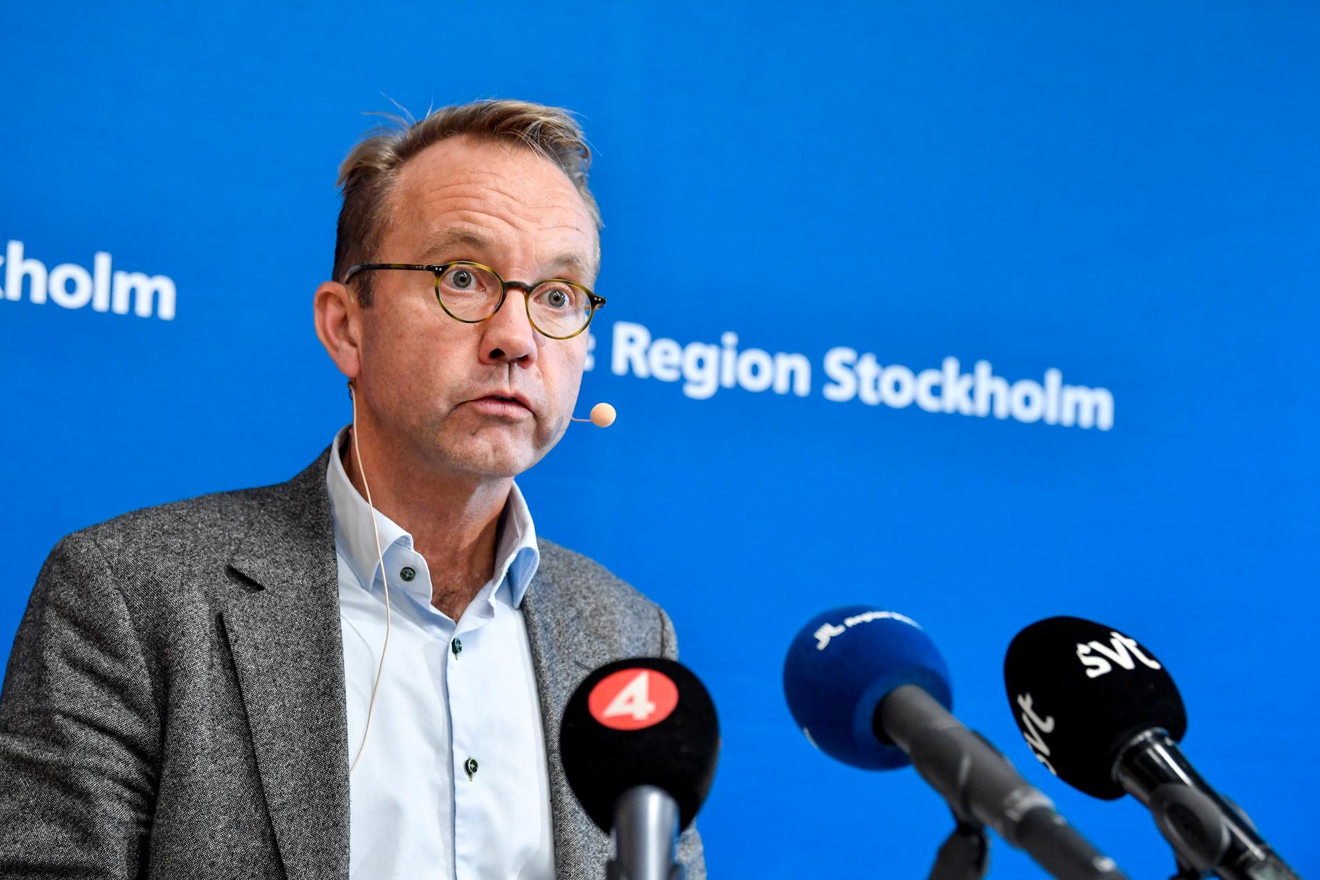 Hälso- och sjukvårdsdirektören Björn Eriksson har slagit larm.