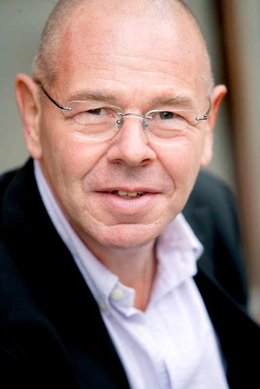 Willy Silberstein är före sitter i styrelsen och är före detta ordförande för Svenska kommittén mot antisemitism (SKMA). 