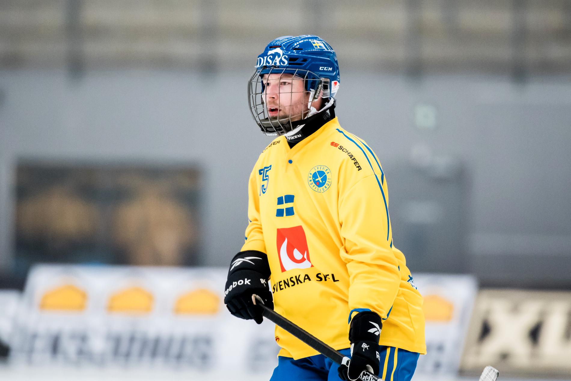 Linus Pettersson i den svenska landslagsdressen.