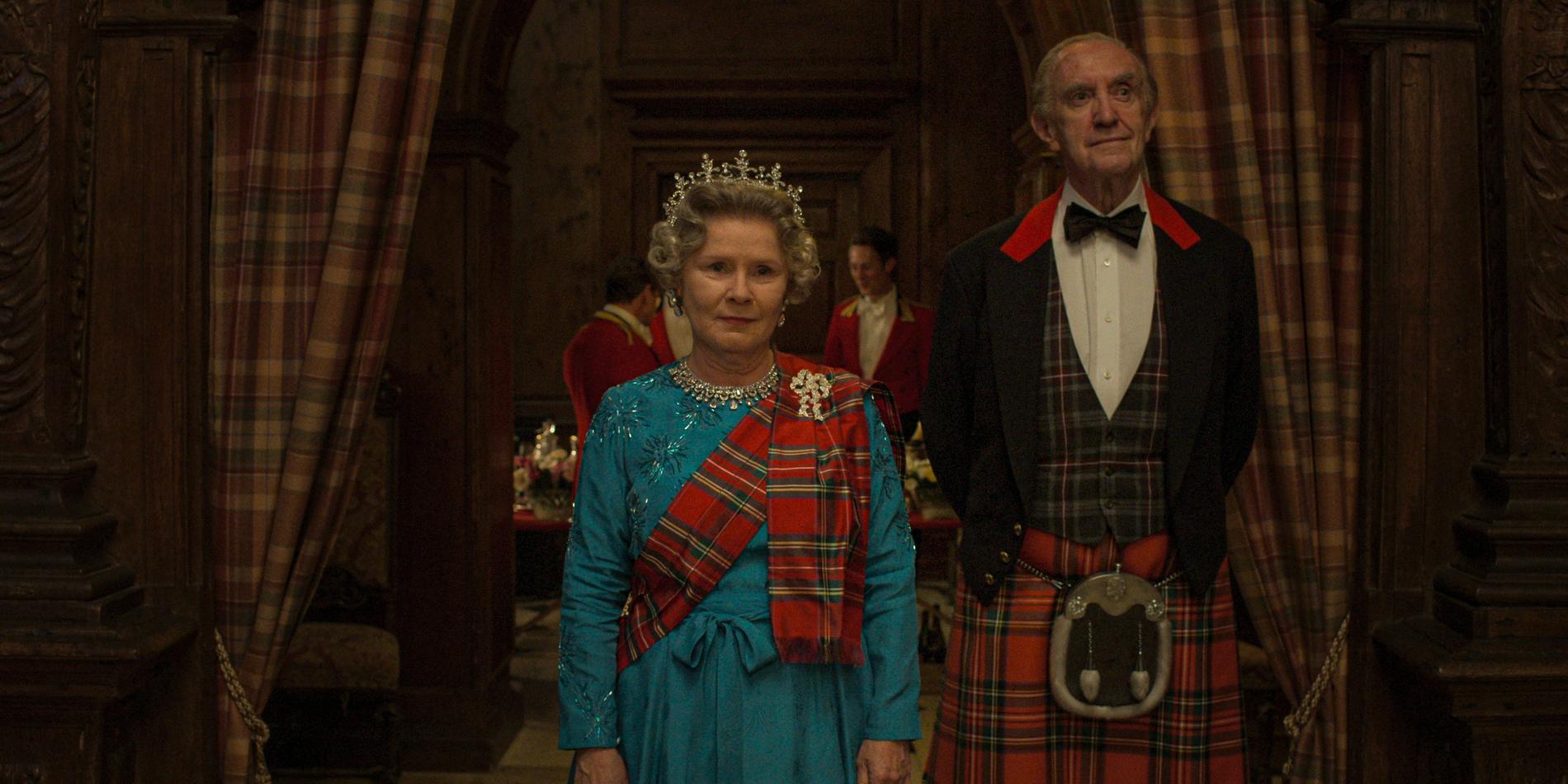 Imelda Staunton och Jonathan Pryce som drottning Elizabeth och prins Phillip i "The crown".