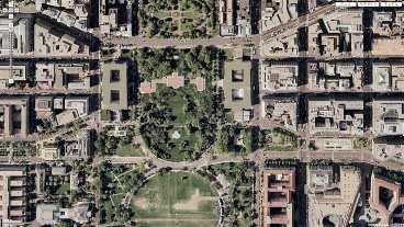 ...men usa censurerar foton över vita huset Den amerikanske presidentens bostad Vita huset i Washington DC syns bara som en skugga på satellitbilderna.