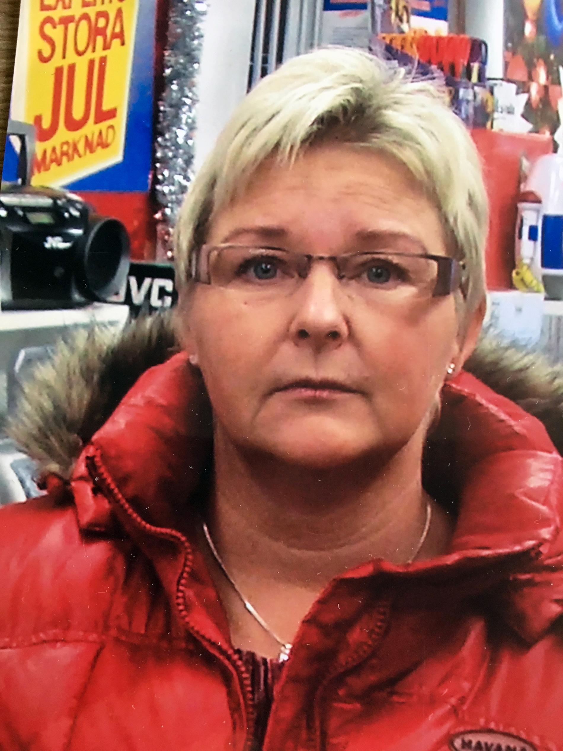 Carina Karlsson, 60, såg den mystiska bilen på cykelvägen natten då Helena försvann. 
