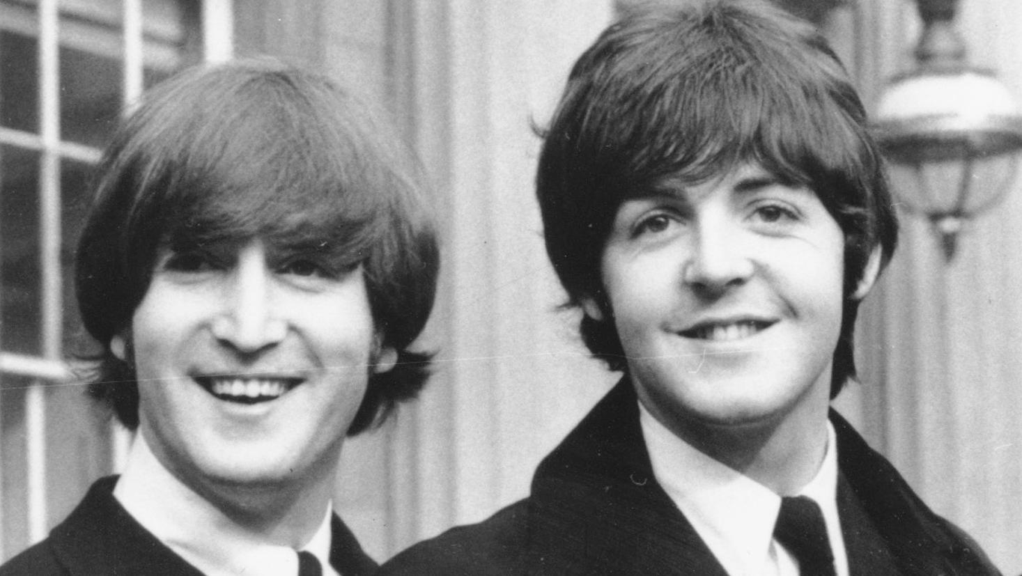John Lennon och Paul McCartney 1965. Arkivbild.