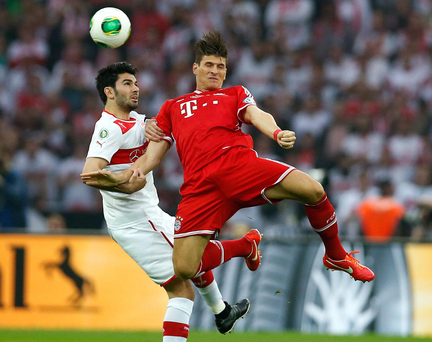 Serdar Tasci var i Stuttgart och spelade mot Bayern München innan han flyttade till Spartak Moskva.