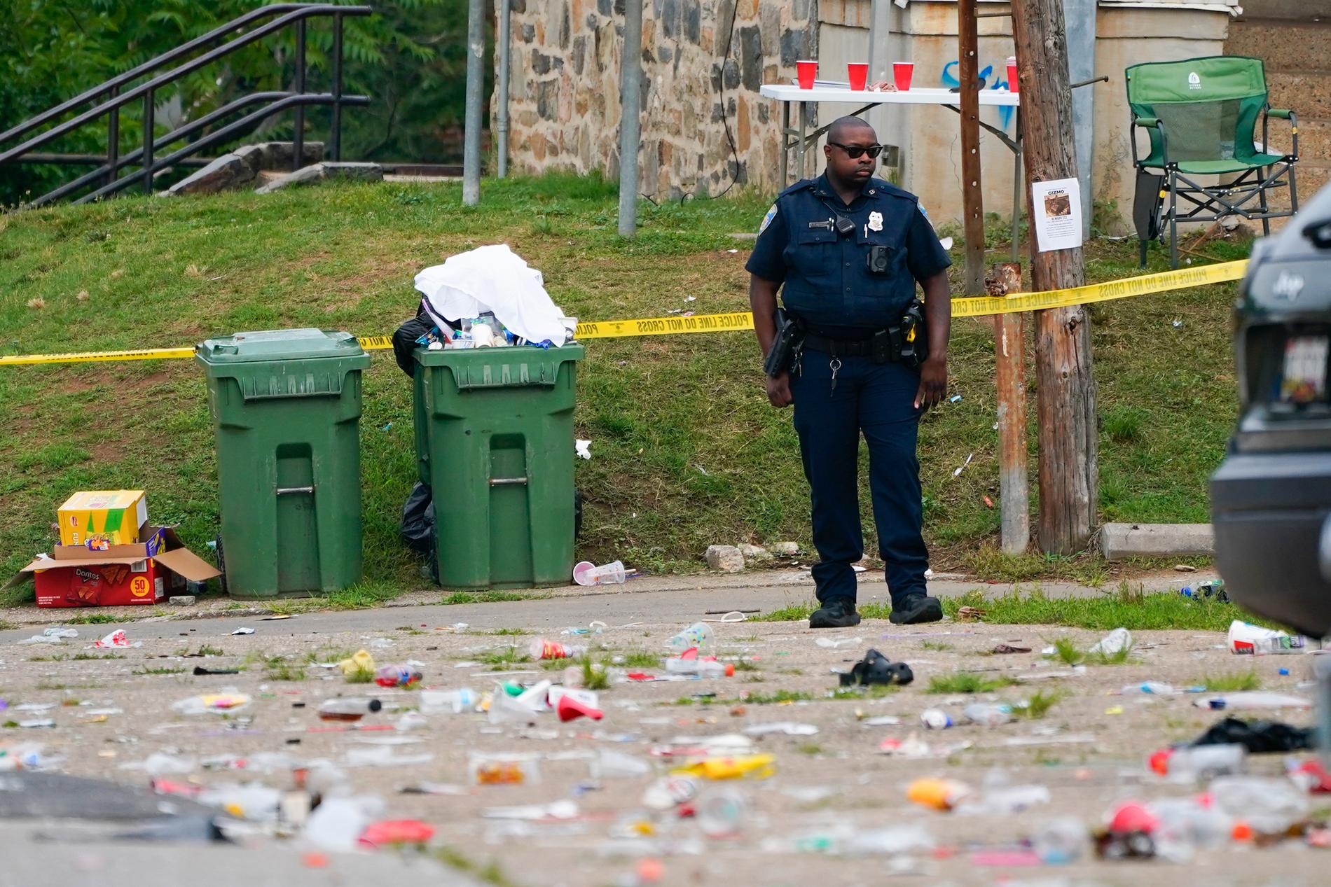 Två personer har dött efter en masskjutning i Baltimore. 