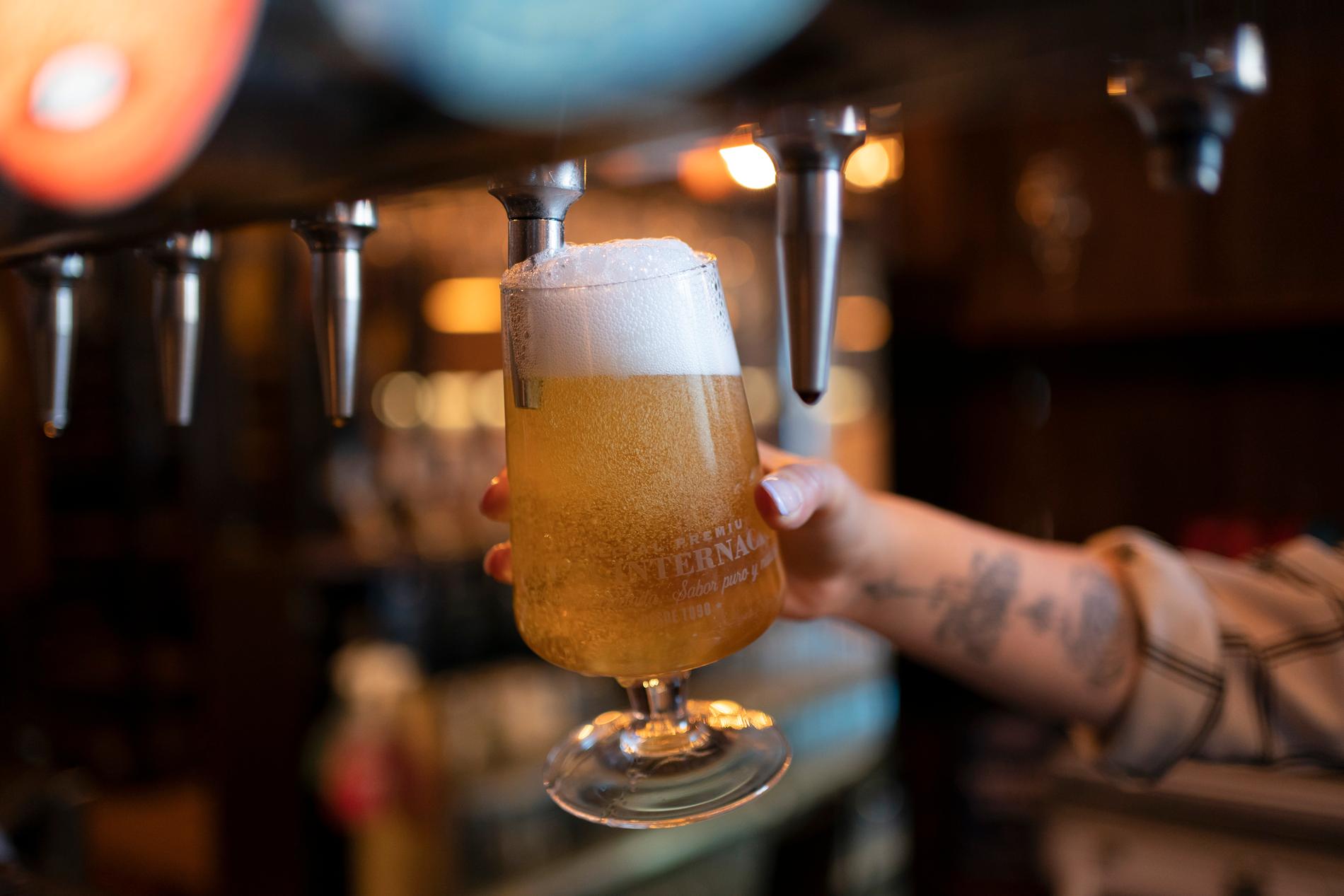Brittiska pubar och restauranger slår larm om brist på öl och andra drycker. Arkivbild.
