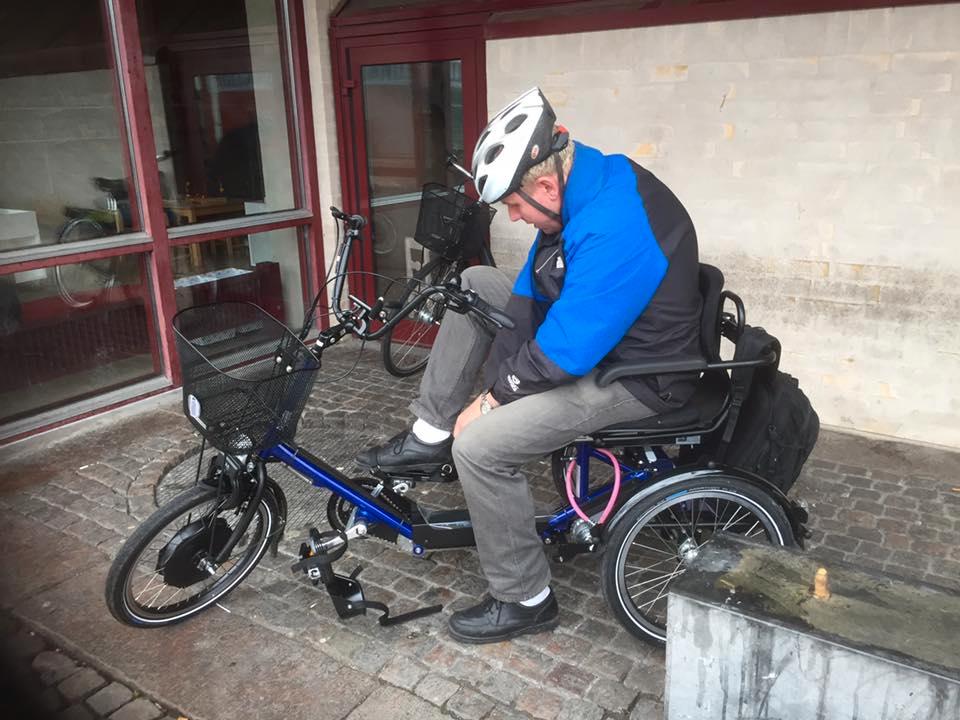 Markus har fått en ny cykel – tack vare insamlingen. 