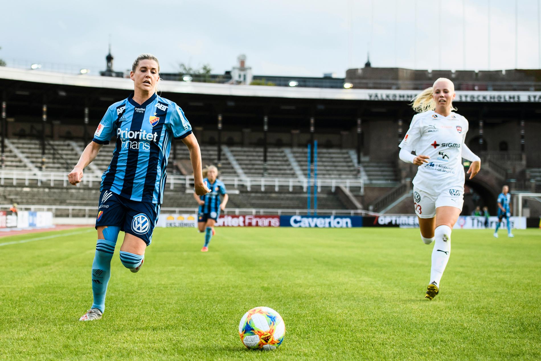 Olivia Schough och hennes Djurgården ska spela i en regional träningsserie inför seriestarten. Arkivbild.