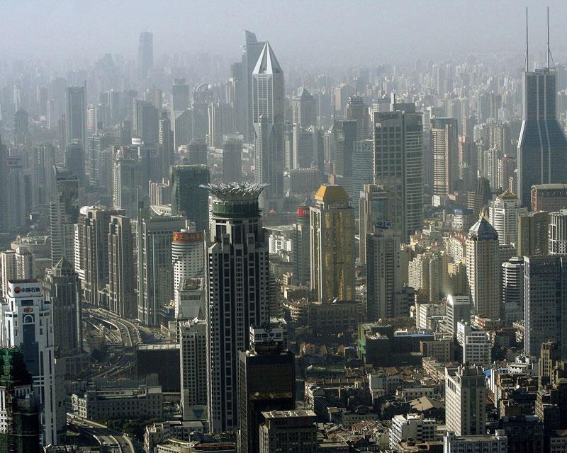 Hotas Megastaden Shanghai hotas av tyfonen Whipa – med vindstyrkor på 55 meter per sekund.