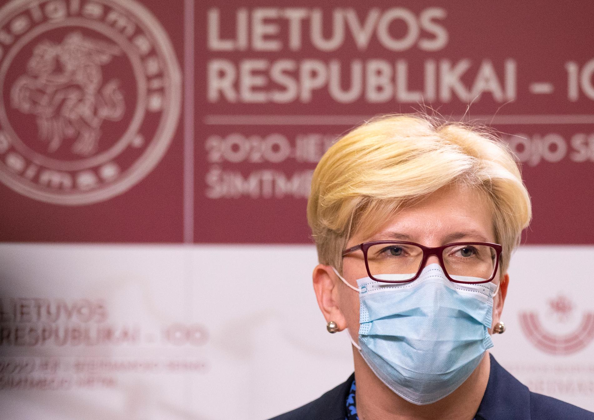 Ingrida Simonyte framträder som Litauens nya premiärminister efter att ha godkänts i en omröstning på tisdagen.