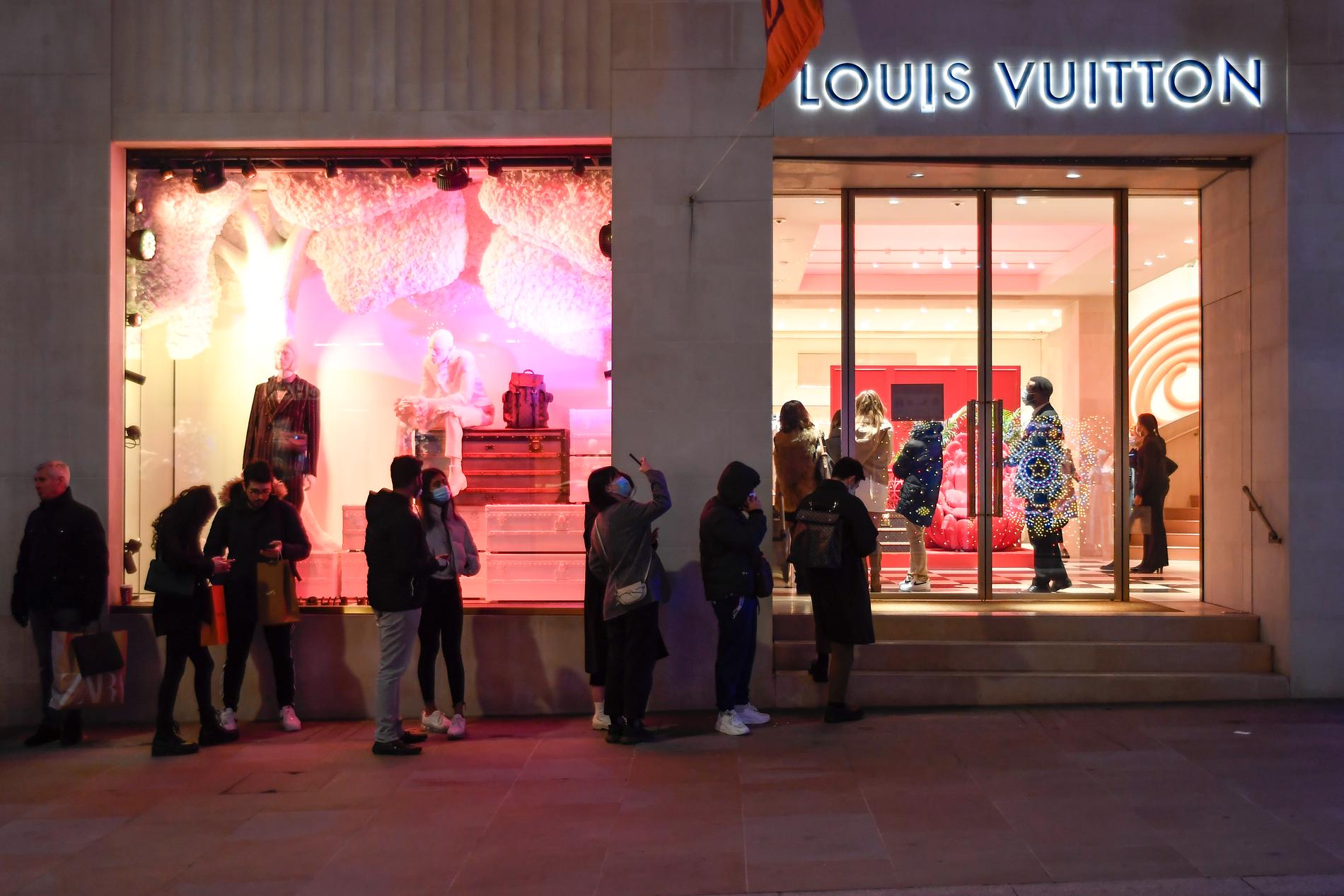Lyxmärken, som Louis Vuitton, kopieras ofta. Arkivbild.