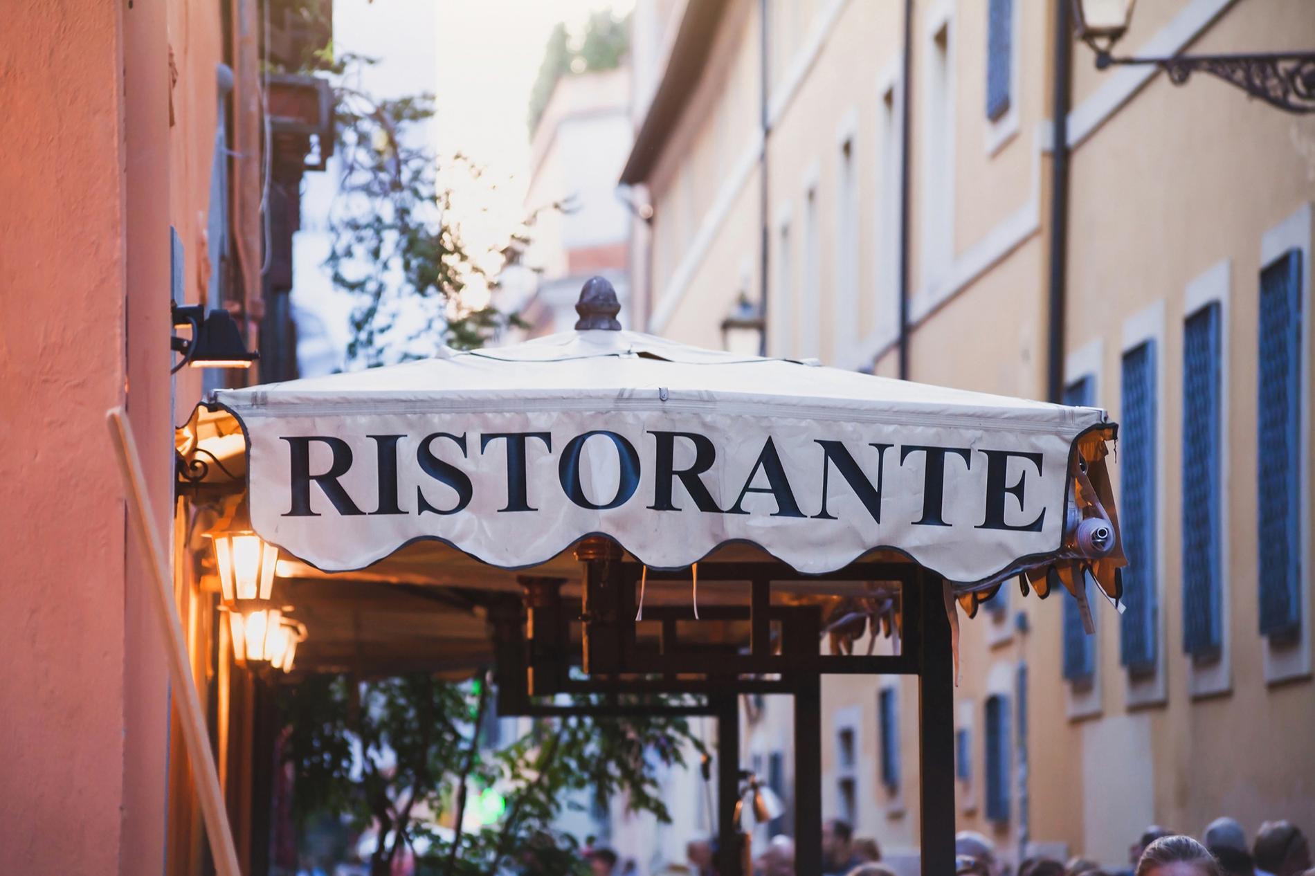 Italienska restauranger har bäst service, enligt en stor undersökning.