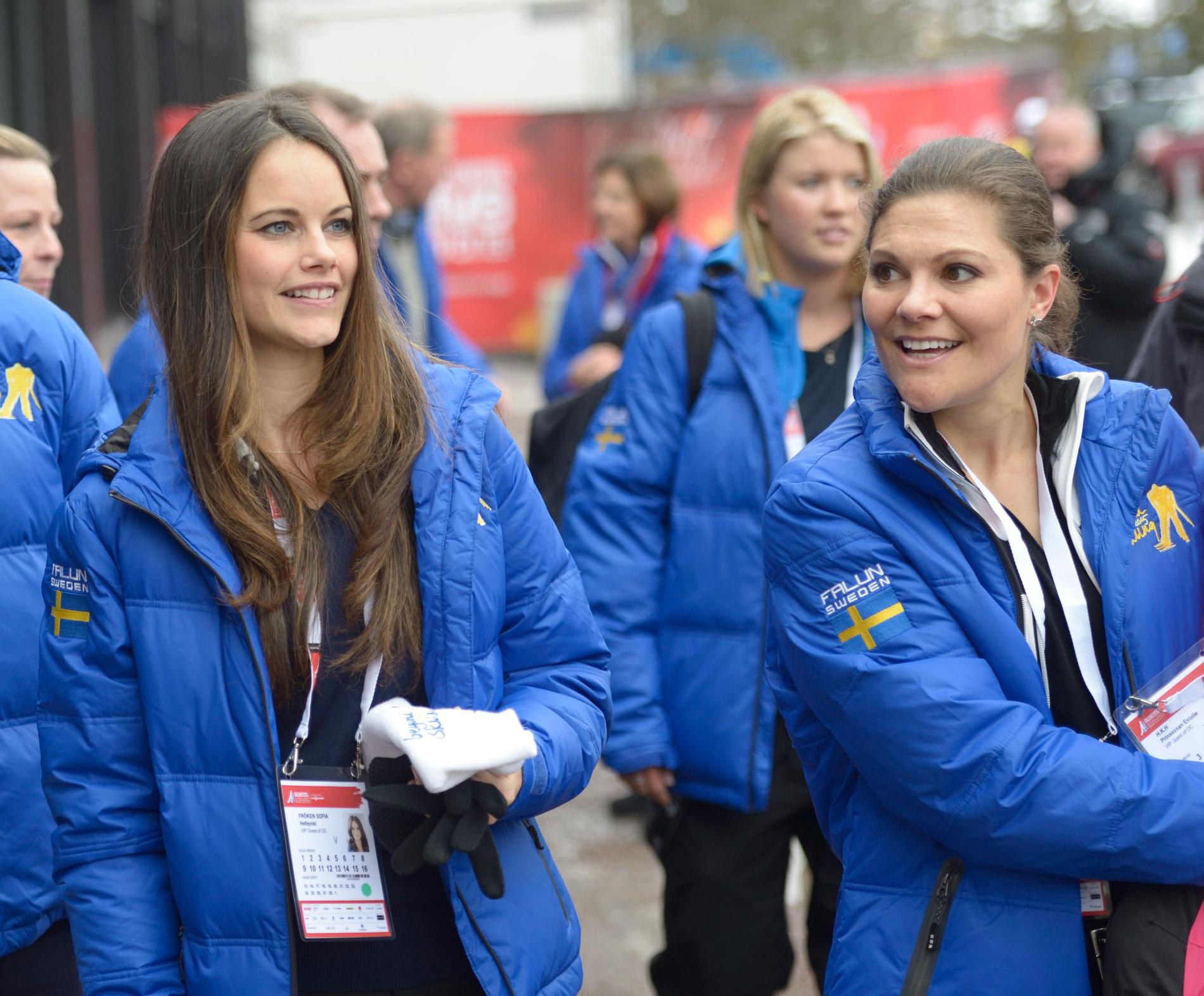 Idrottsintresset har de gemensamt. Under skid-VM i Falun 2015 var Victoria och Sofia självklart på plats.