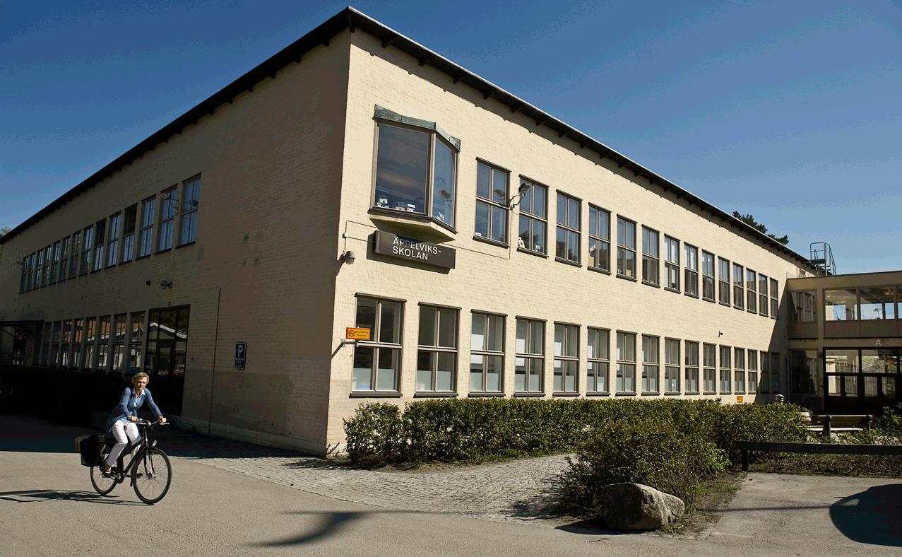Äppelviksskolan i Bromma har för första gången tagit emot ensamkommande flyktingbarn.