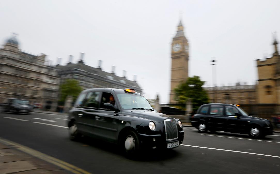 Taxibilarna i London har blivit framröstade som bäst i världen.