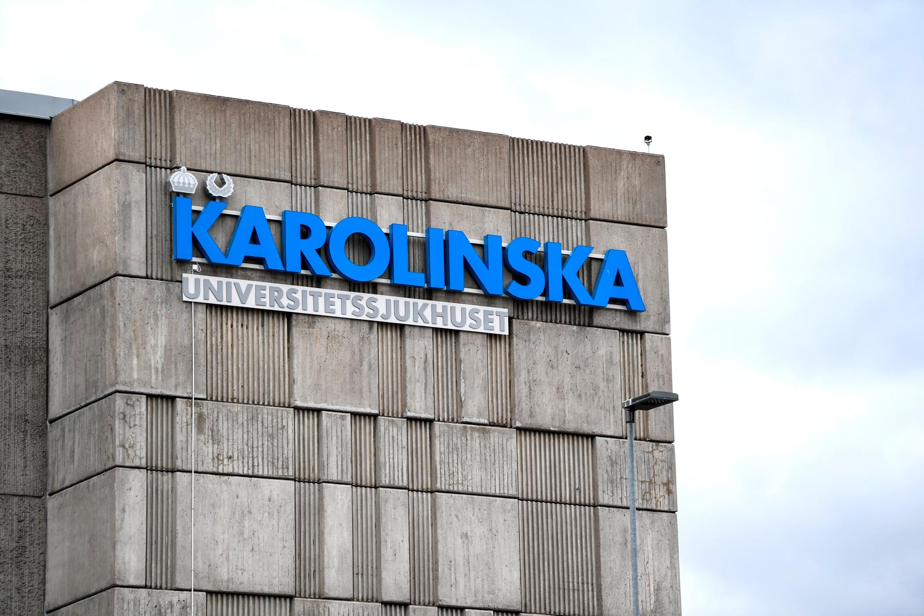 På Karolinska i Solna och Huddinge har man hyrt in operationslag.