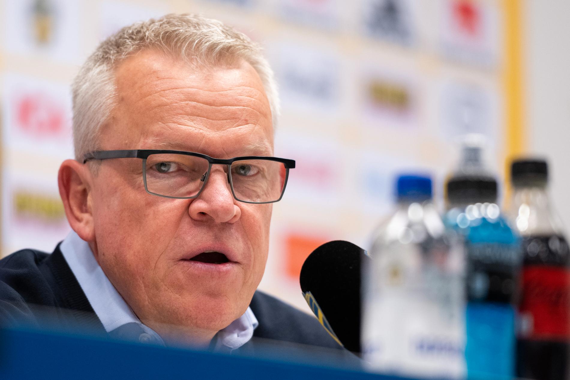 Janne Andersson på presskonferensen efter Slovenien-matchen.