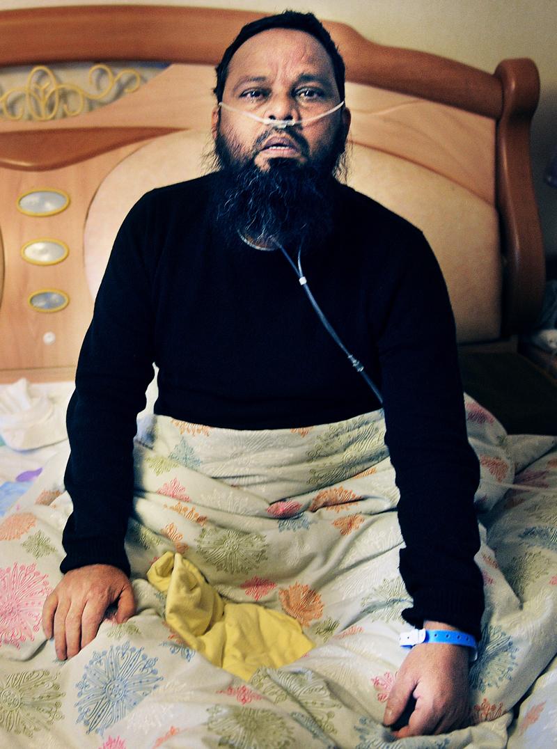 ”KAN DÖ PÅ FLYGET” 54-årige Afshar ska utvisas till Bangladesh, har Migrationsverket bestämt. – Skandal att han tvingas till en flygresan han kanske inte överlever, säger hjärtspecialisten  Lars Rune vid Södersjukhuset.