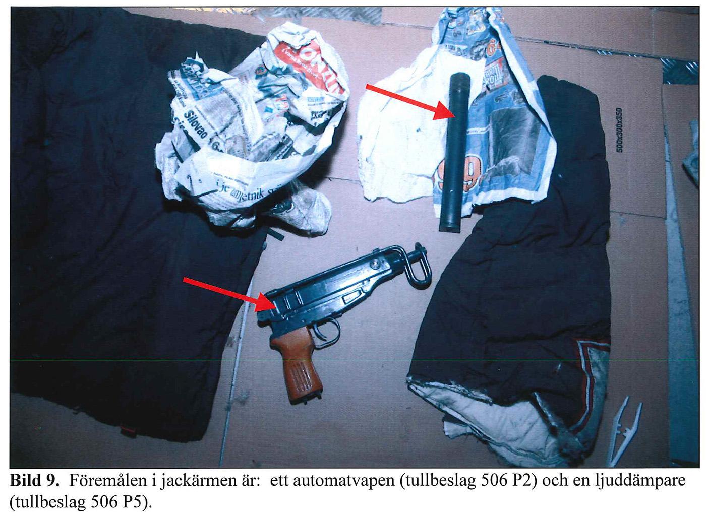 Han dömdes 2008 i Ystads tingsrätt för grov smuggling. Enligt domen försökte han föra in automatvapen, pistoler och ammunition till Sverige.