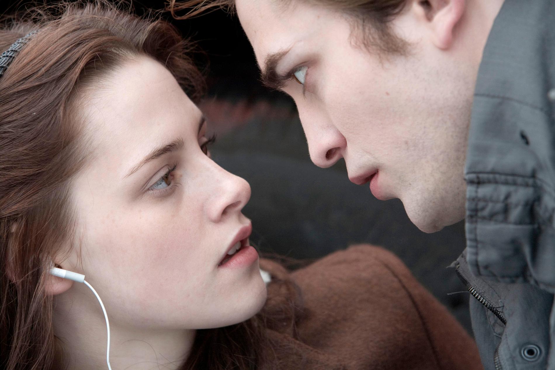 Forna paret Kristen Stewart och Robert Pattinson i ”Twilight”.